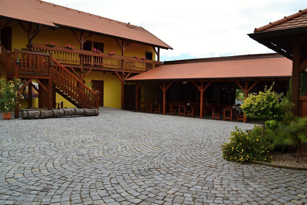 Penzion Mlýn Sedlec Exterior foto